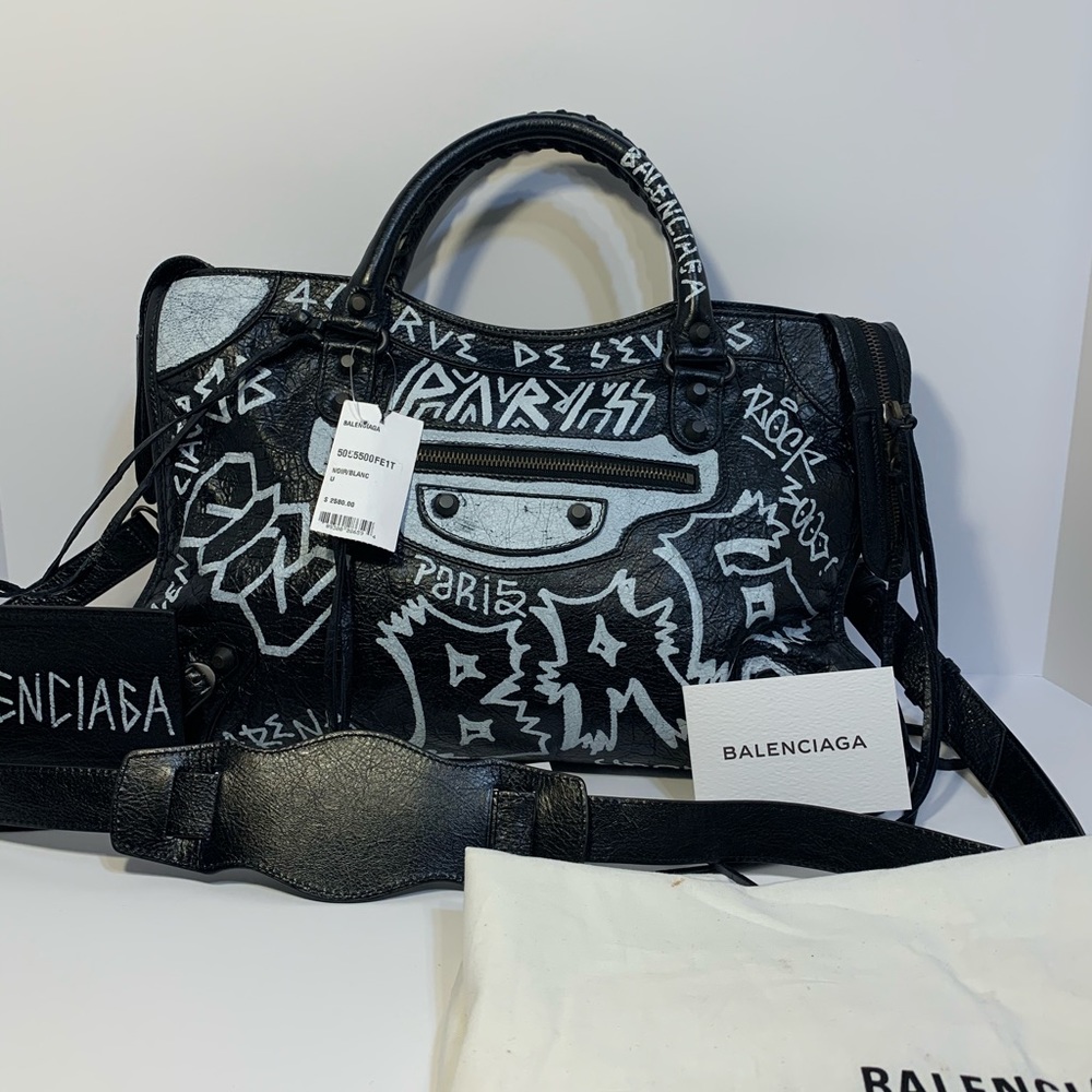BALENCIAGA
Classic City AJ Graffiti-Print Satchel - Picture 1 of 8